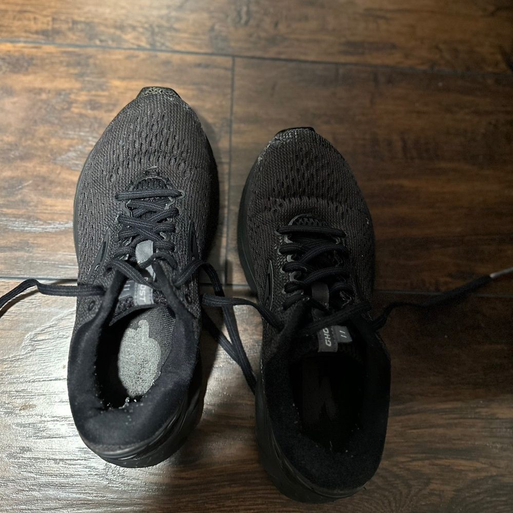 Brooks running sneaker